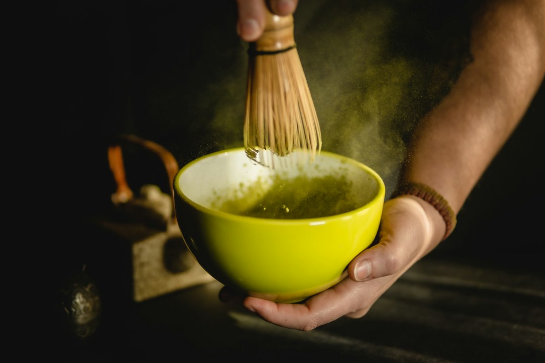 Matcha Latte in einer Tasse